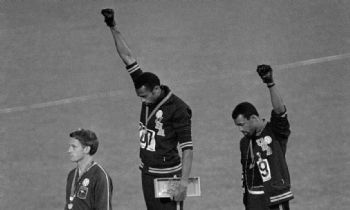 Tommie Smith y John Carlos, en los Juegos Olímpicos de 1968