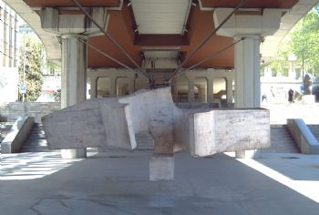 Estatua "La Sirena Varada", de Eduardo Chillida