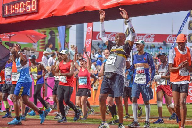 La Maratón Comrades es una ultramaratón de aproximadamente 90 km que se corre en la provincia de KwaZulu-Natal en Sudáfrica entre las ciudades de Durb